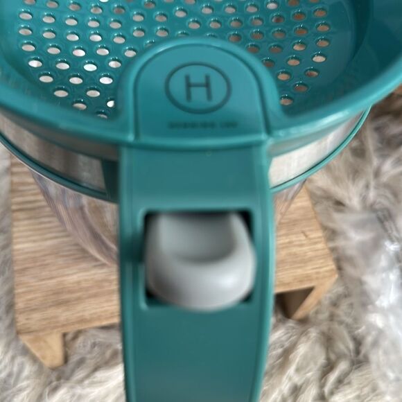 Henning Lee 4-Cup Gravy & Fat
Separator Brand New - Picture 10 of 16